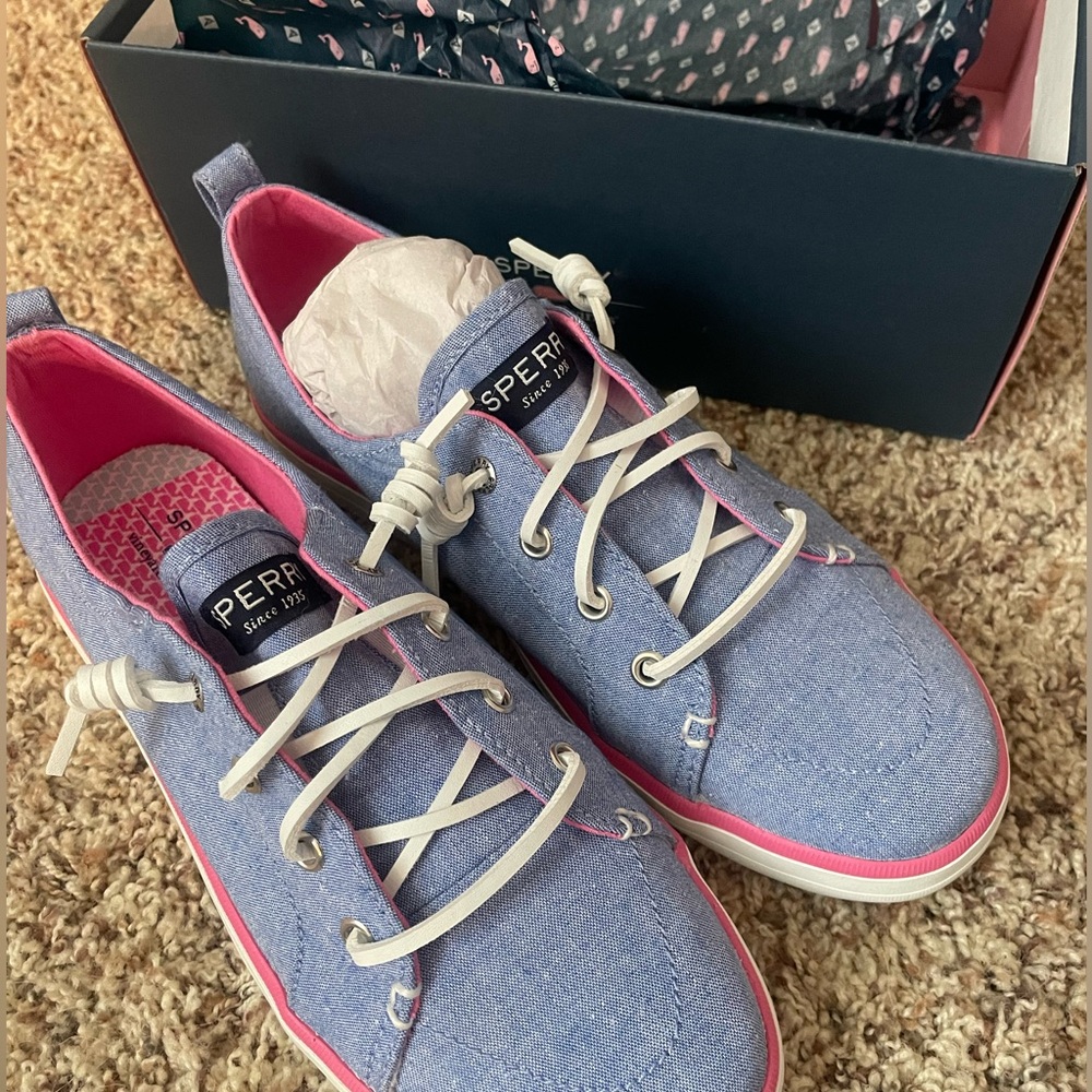 Sperry girls tennis shoes, brand new in box blue and pink vineyard vines size 4